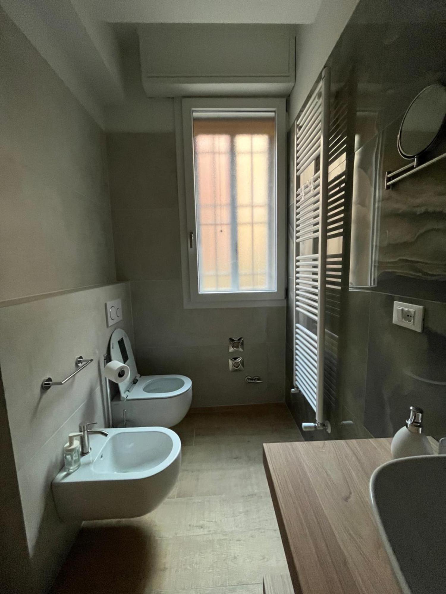 Calari Rooms - Affittacamere Болоня Екстериор снимка